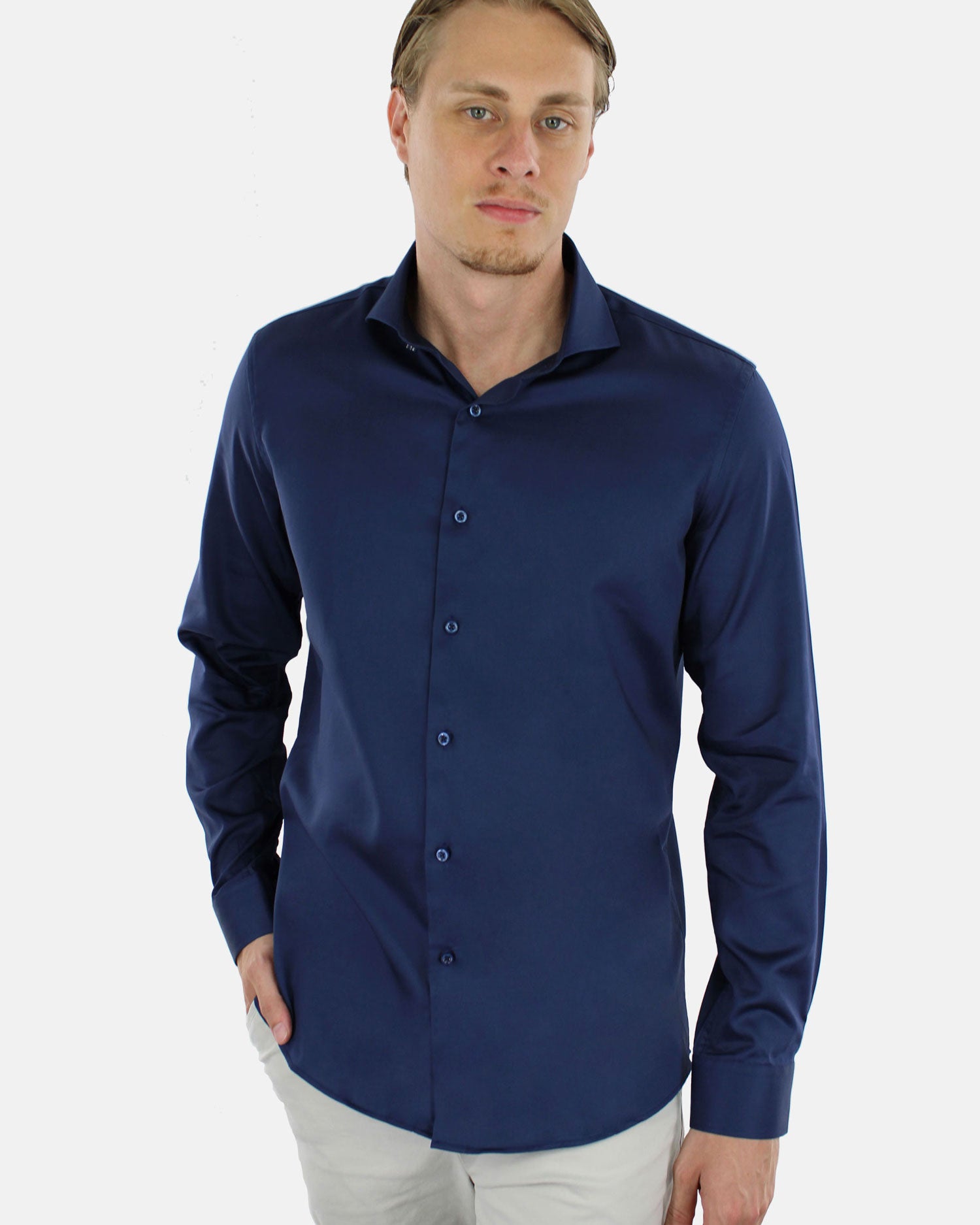 Hoe werkt een strijkvrij overhemd?