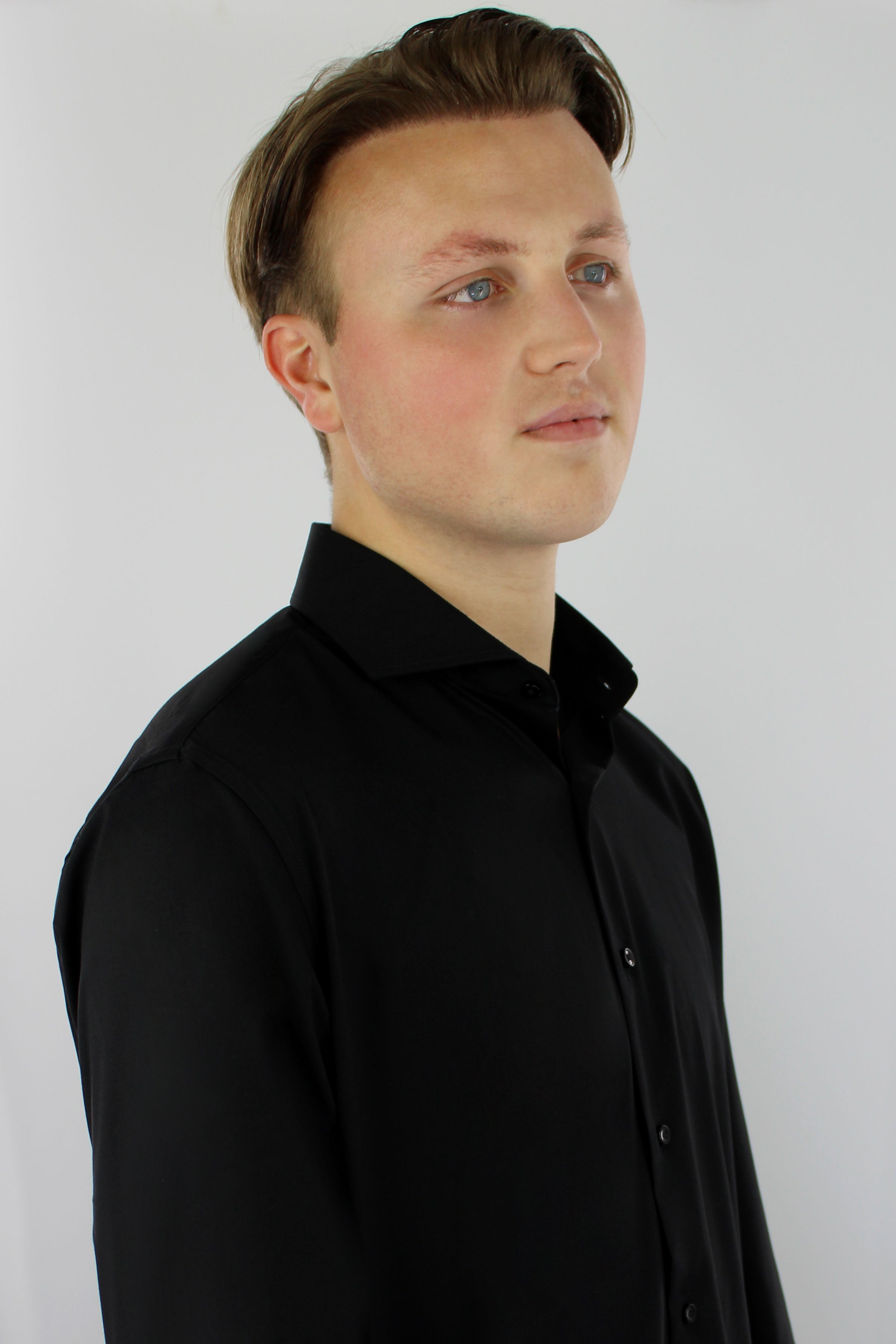 De Kracht van het Zwarte Overhemd